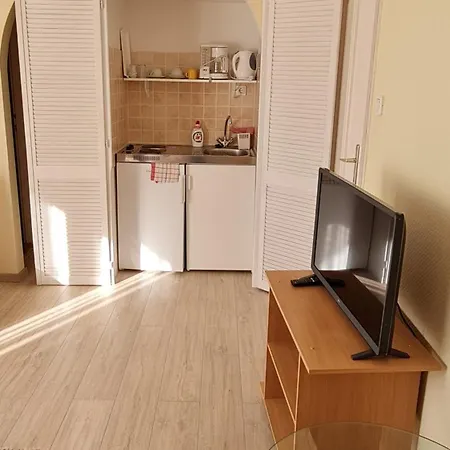 Andras Apartment