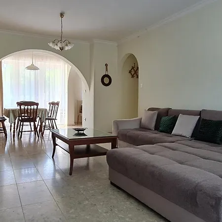 Andras Apartment
